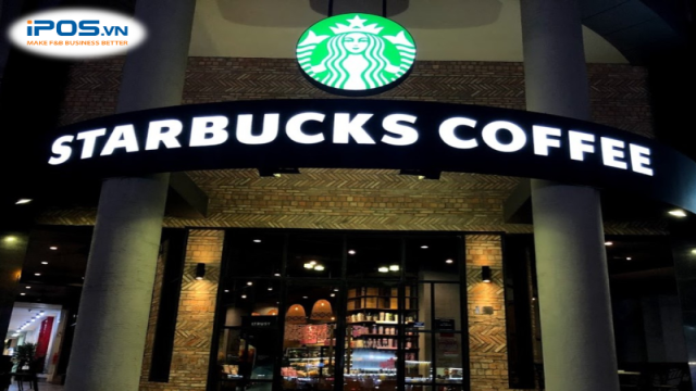 Hình Ảnh Khách Hàng Xếp Hàng Mùa Cà Phê Starbucks