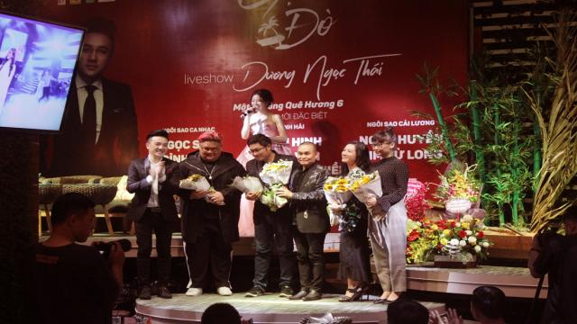 Cà Phê Máy Chiếu Hà Nội