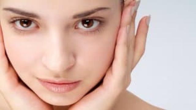 Tắm Trắng Bằng Bột Cà Phê Và Sữa Tươi
